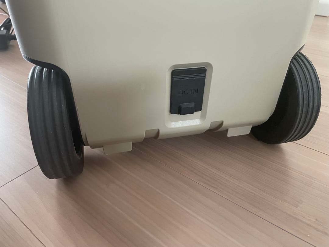 【美品】ハイコーキ　コードレス冷温庫UL18DBA