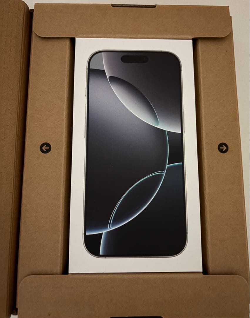 【Apple】iPhone 16Pro 256GB ホワイトチタニウム色