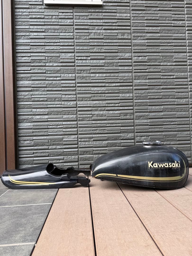 Kawasaki バイクタンク 黒 傷あり kz1000 KZ外装　A2外装