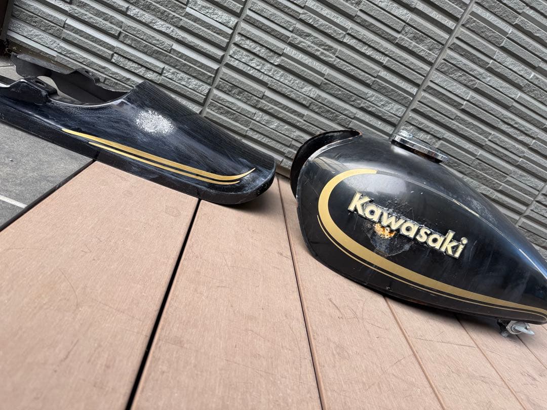 Kawasaki バイクタンク 黒 傷あり kz1000 KZ外装　A2外装