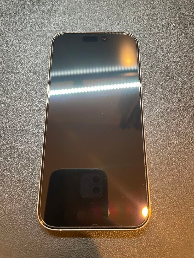 美品　Apple iPhone 15 Pro 1TB ホワイトチタニウム　本体