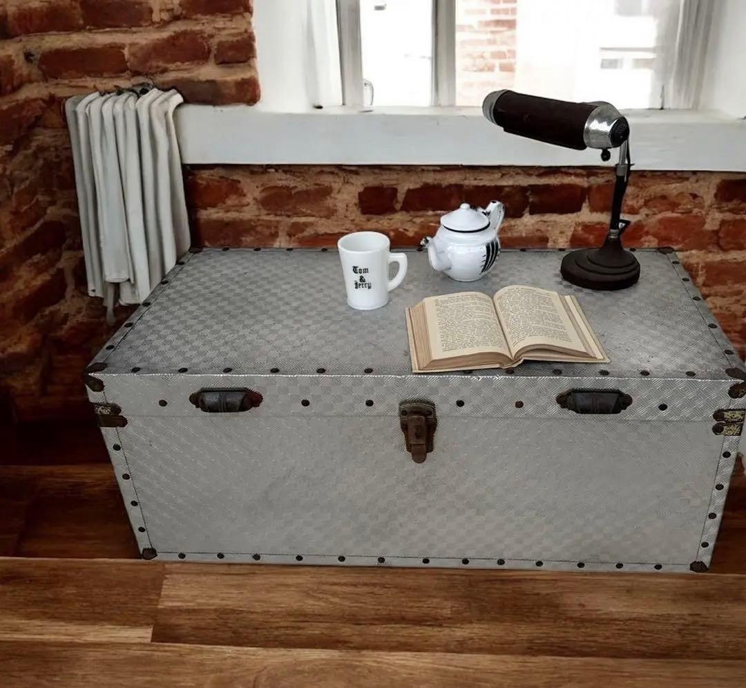 ヴィンテージ　大きな　トランクケース　店舗什器　テーブル