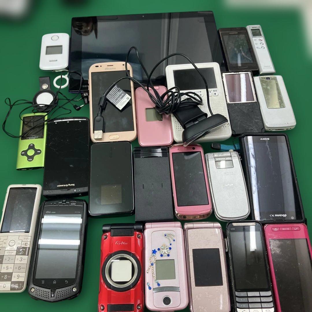 まとめ‼️タブレット　スマホ　ガラケー　ラジオ　見守り携帯　ボケットWi-Fi