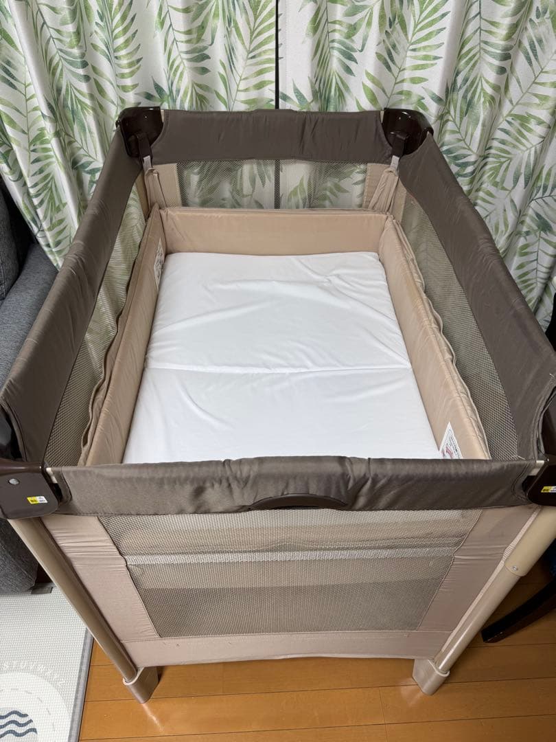 Aprica(アップリカ) ベビーベッド ココネルエアー　布団マット付き