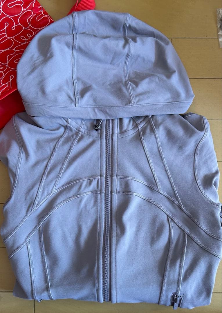 専用/Lululemon Define フード付きクロップジャケット