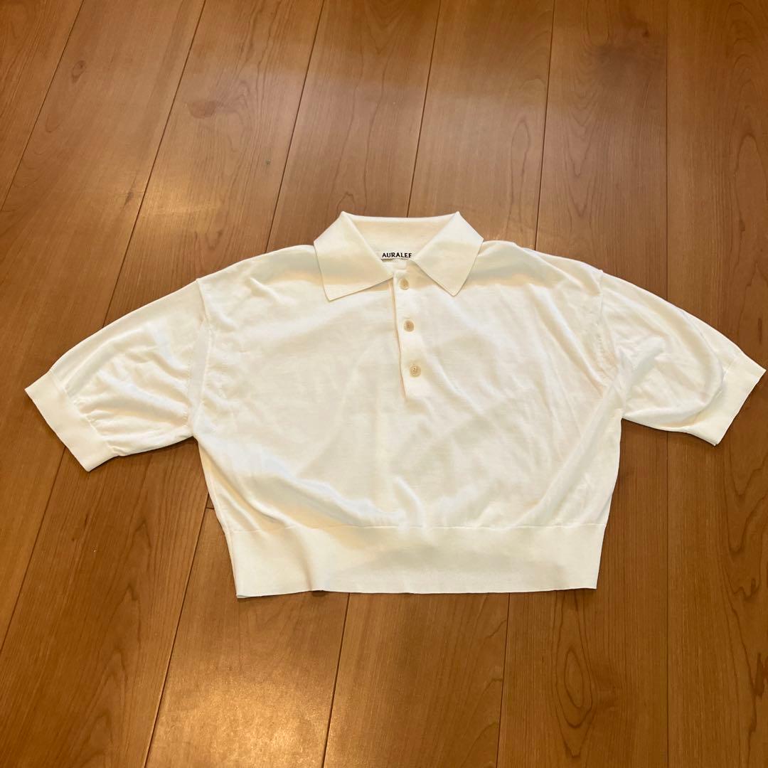 AURALEEホワイト半袖ポロシャツ