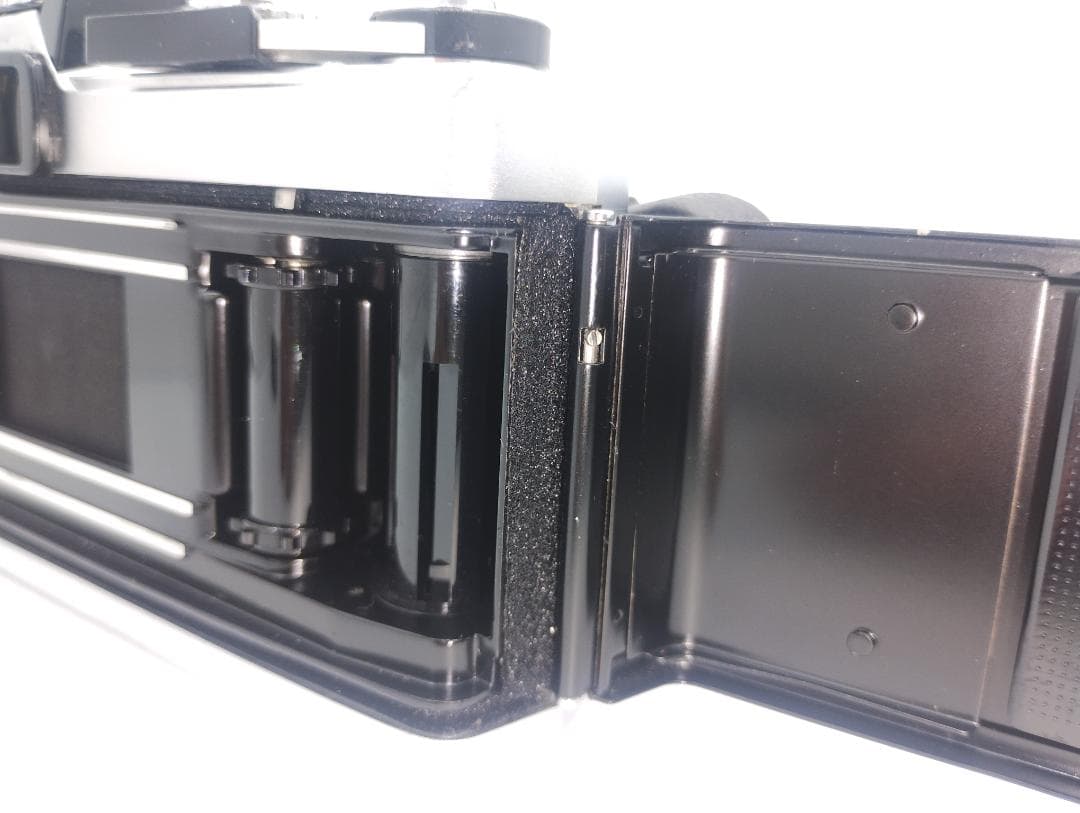 OLYMPUS OM-1 フィルムカメラ ボディ シルバー 低速シャッター難あり