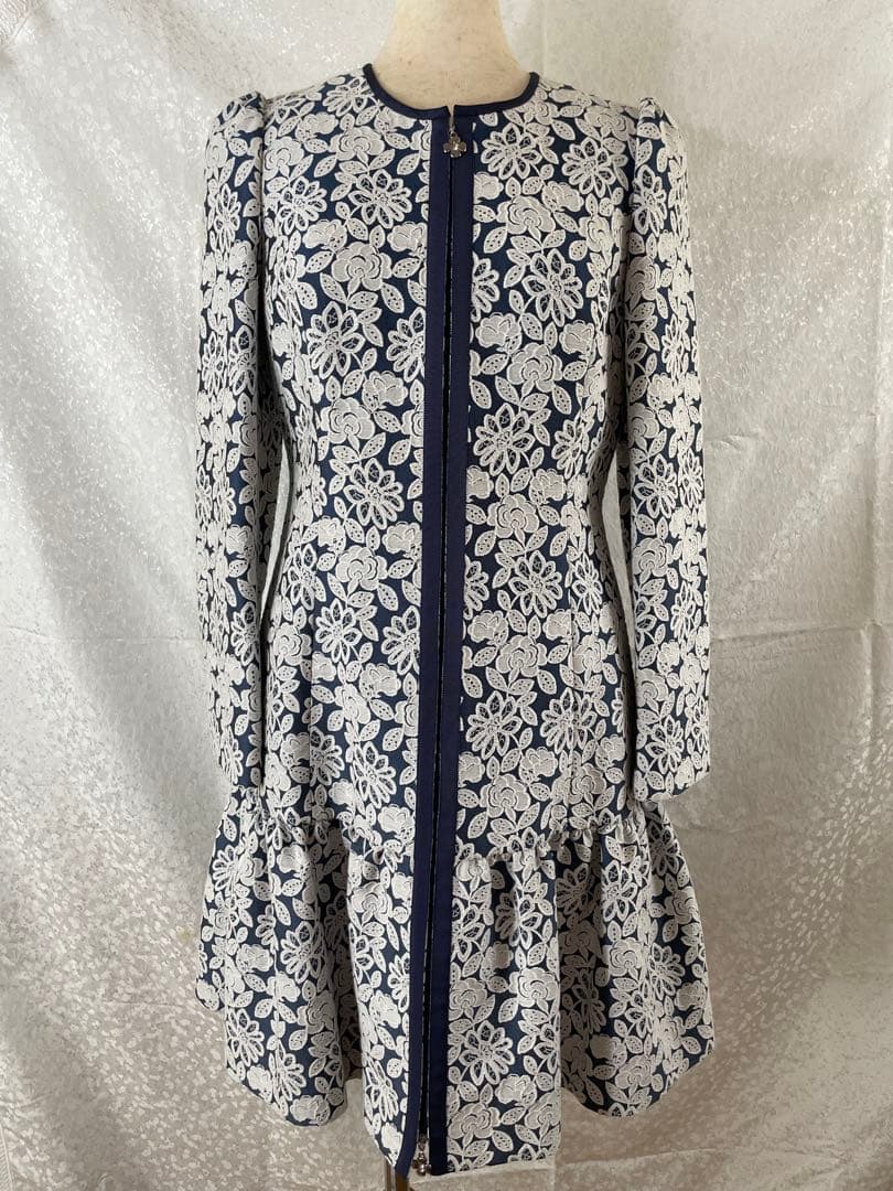 【1/6迄初売り値下げ】ジャガードレース刺繍花柄フリルコートパフスリーブ