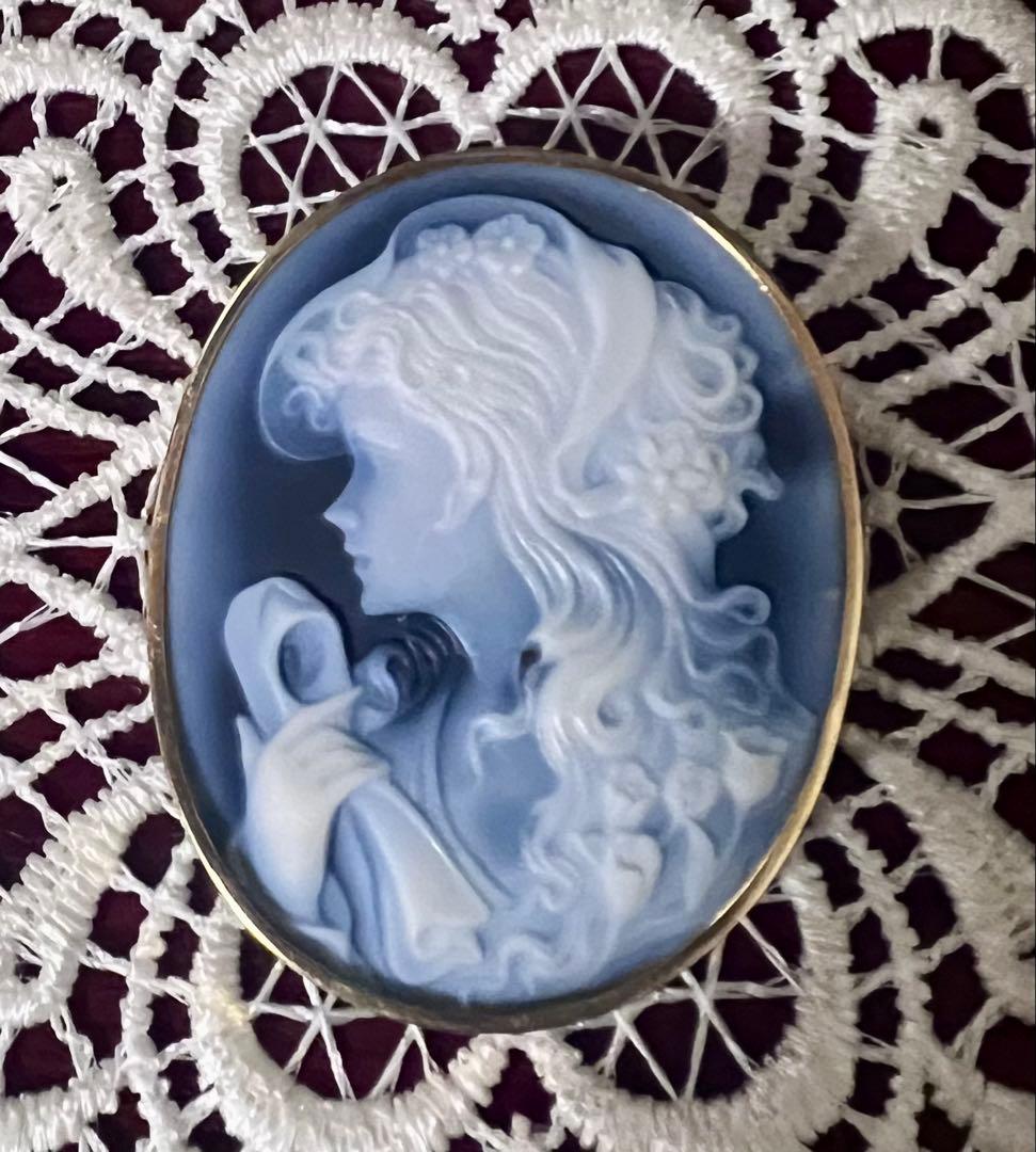 カメオペンダントトップ兼ブローチ　3.5✖️4.5 18K 作家サイン有り