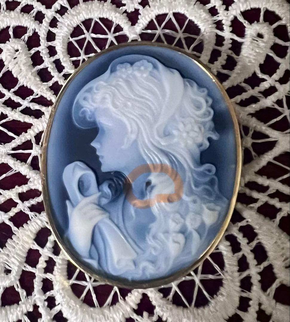 カメオペンダントトップ兼ブローチ　3.5✖️4.5 18K 作家サイン有り