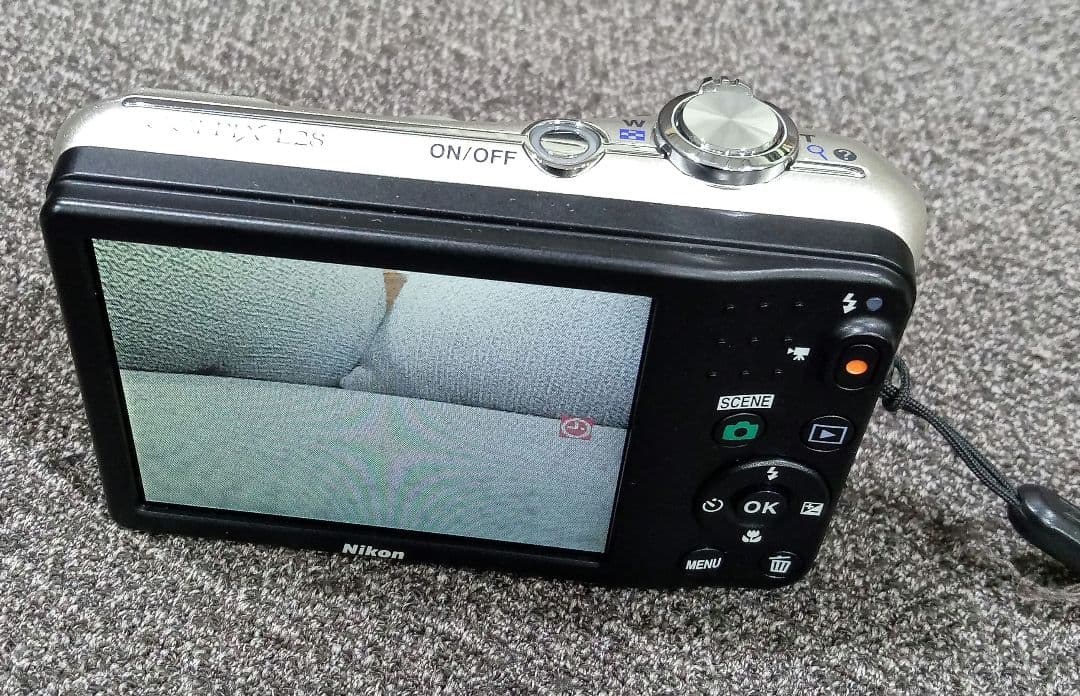 Nikon　COOLPIX L28　コンパクトデジタルカメラ　SDカードポーチ付