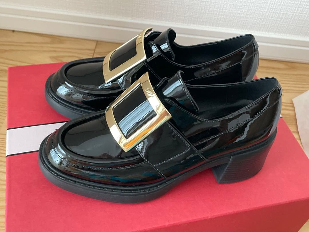 未使用品　Roger Vivier バックル　パテントレザー　ローファー　37