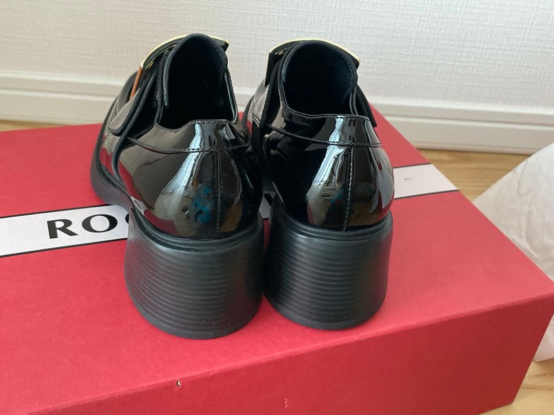 未使用品　Roger Vivier バックル　パテントレザー　ローファー　37