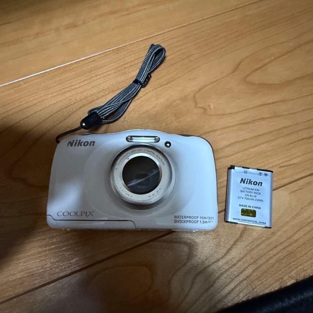 Nikon ニコン COOLPIX デジカメ S33 ホワイト