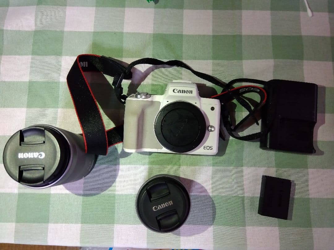 Canon EOS kiss m ホワイト ダブルズームレンズキット