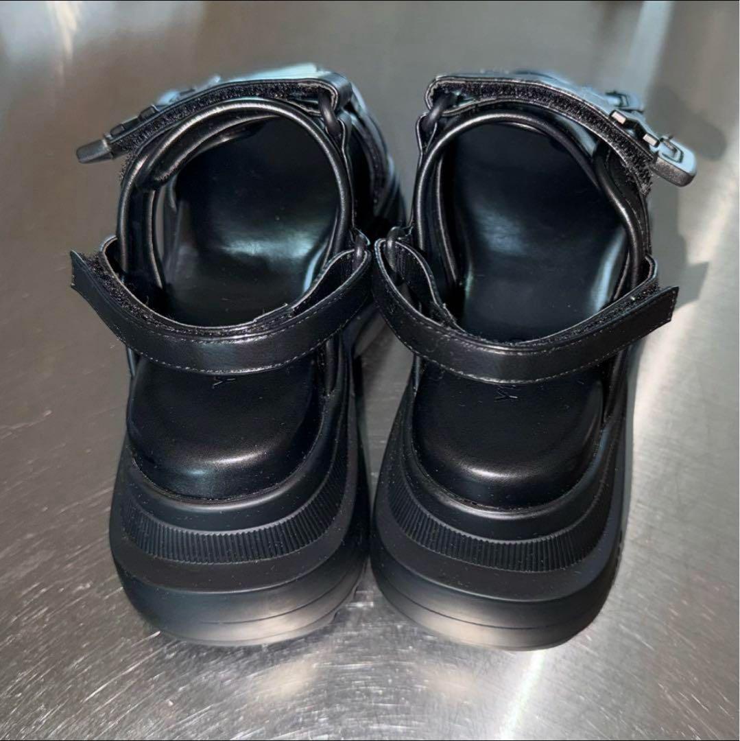 YELLO ブラック サンダル