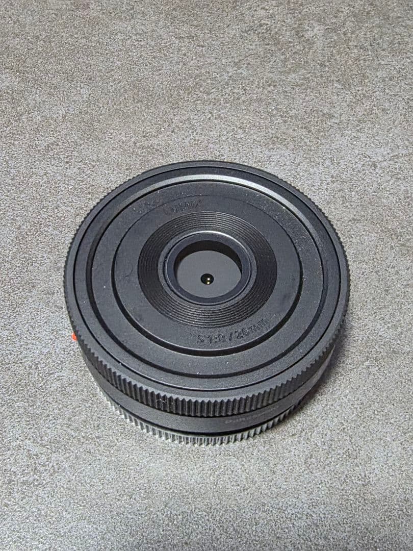 パナソニック LUMIX S 26mm F8 S-R26