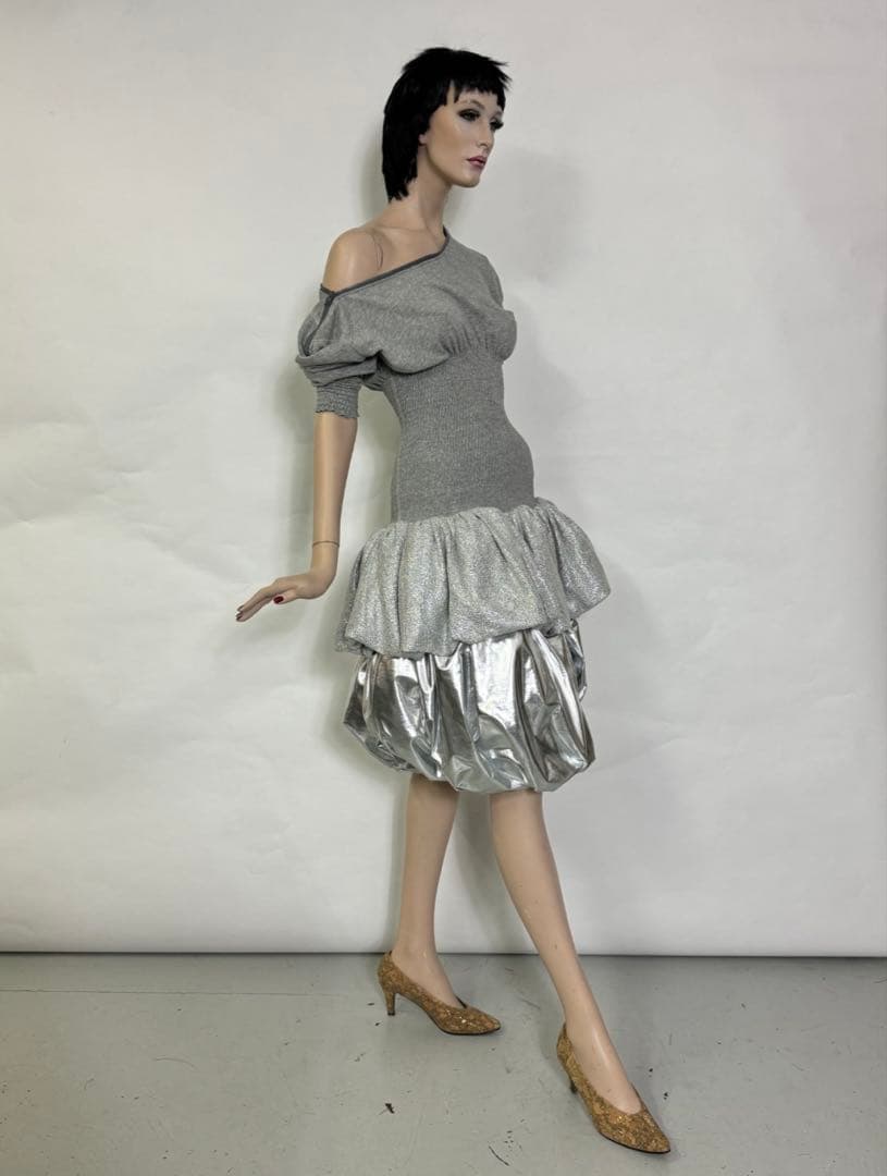 nicklas skovgaard ドレス