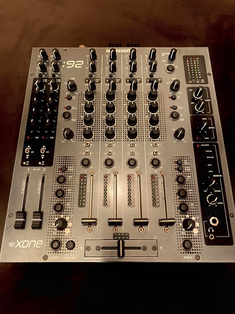 SSS Allen & Heath Xone:92 DJミキサー