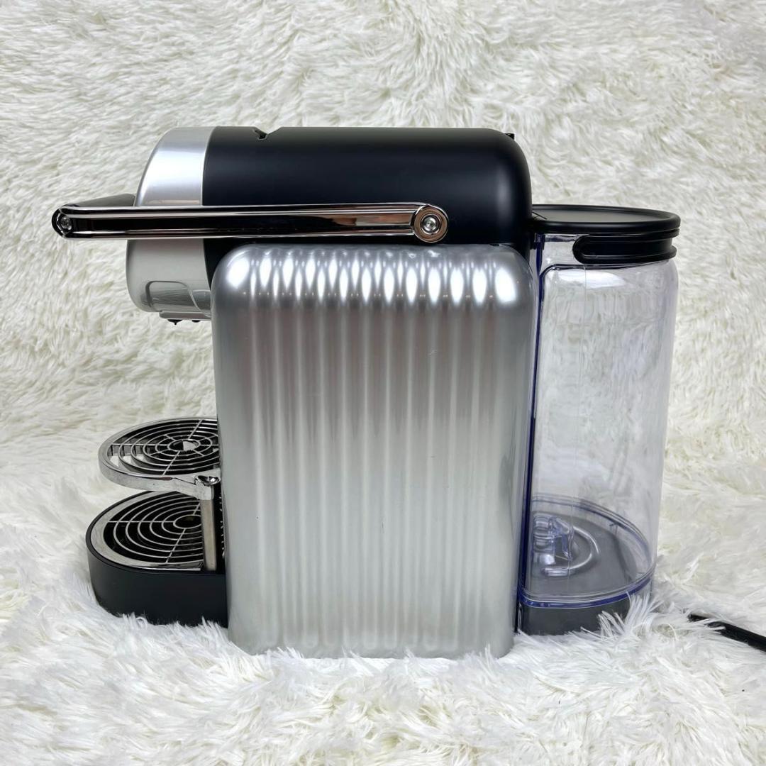 【ほぼ未使用】Nespresso ネスプレッソ エスプレッソマシン ZN100