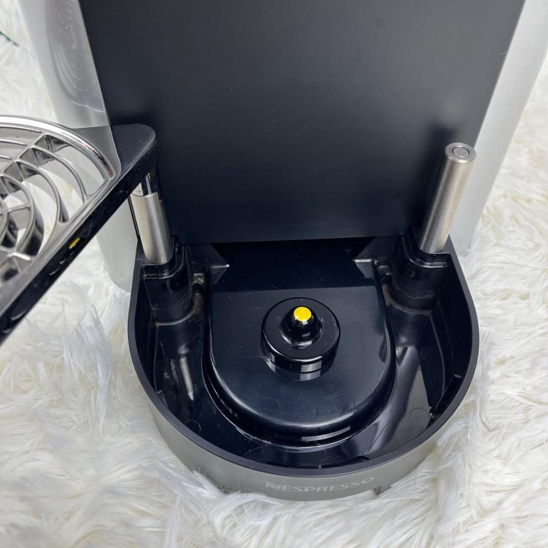 【ほぼ未使用】Nespresso ネスプレッソ エスプレッソマシン ZN100