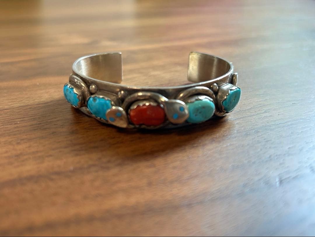 エフィーカラバサ　バングル