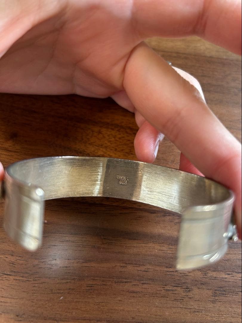 エフィーカラバサ　バングル