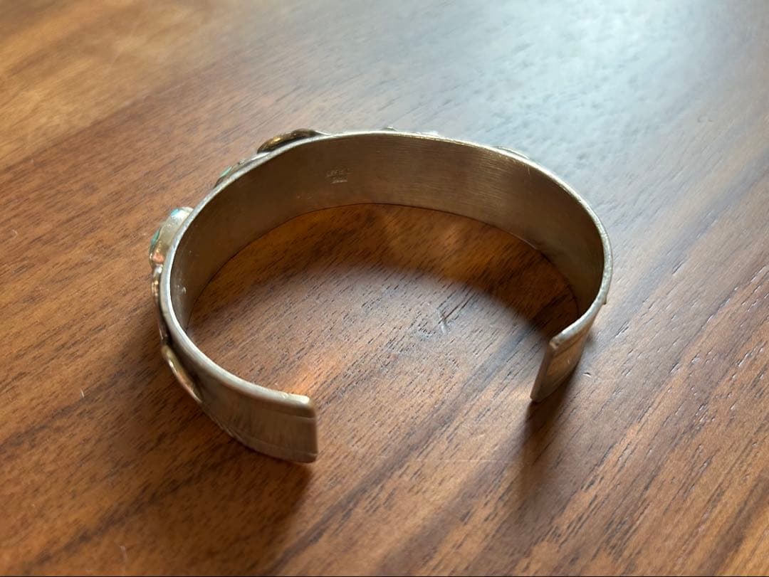 エフィーカラバサ　バングル