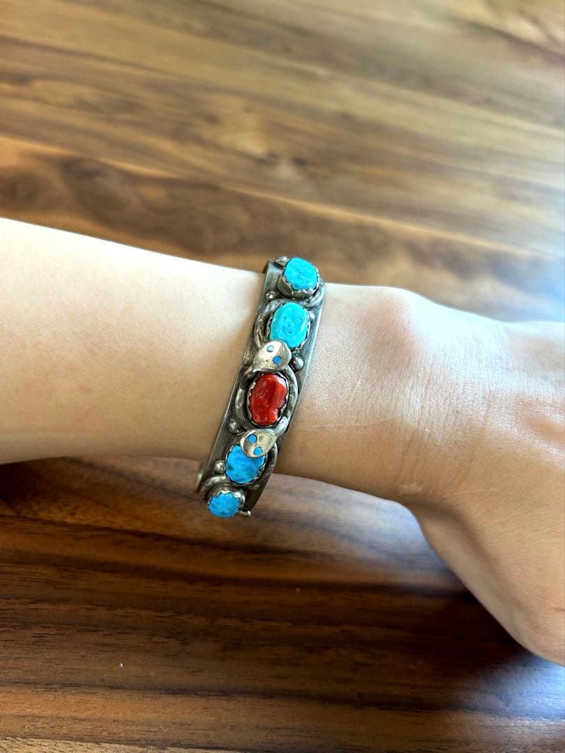 エフィーカラバサ　バングル