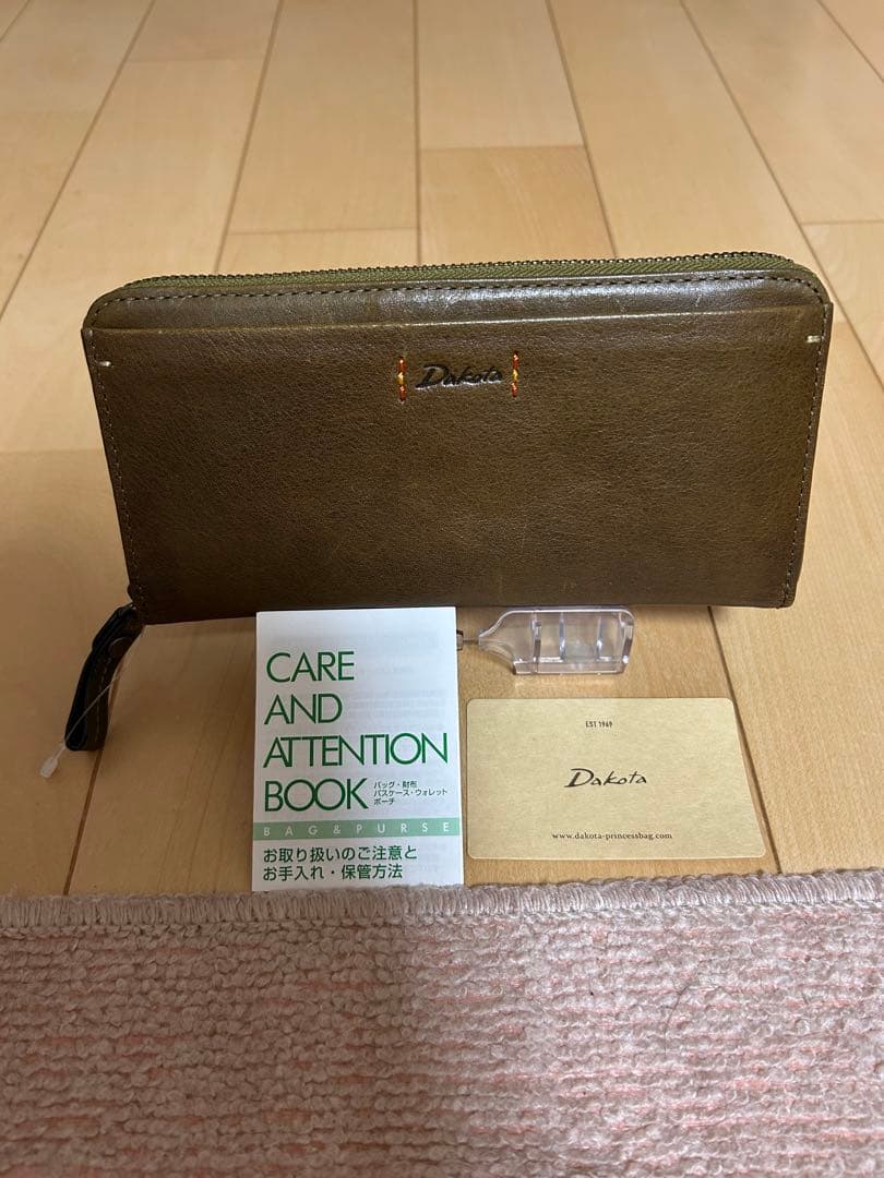 最終お値下げ★新品未使用★ Dakota ダコタ ピチカート長財布