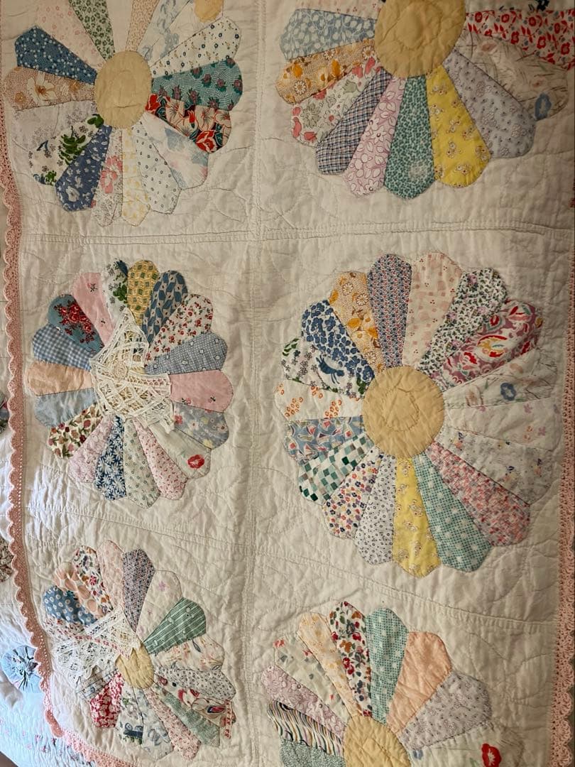 ヴィンテージキルト　ドレスデン　大判フリークロス　アンティークキルト