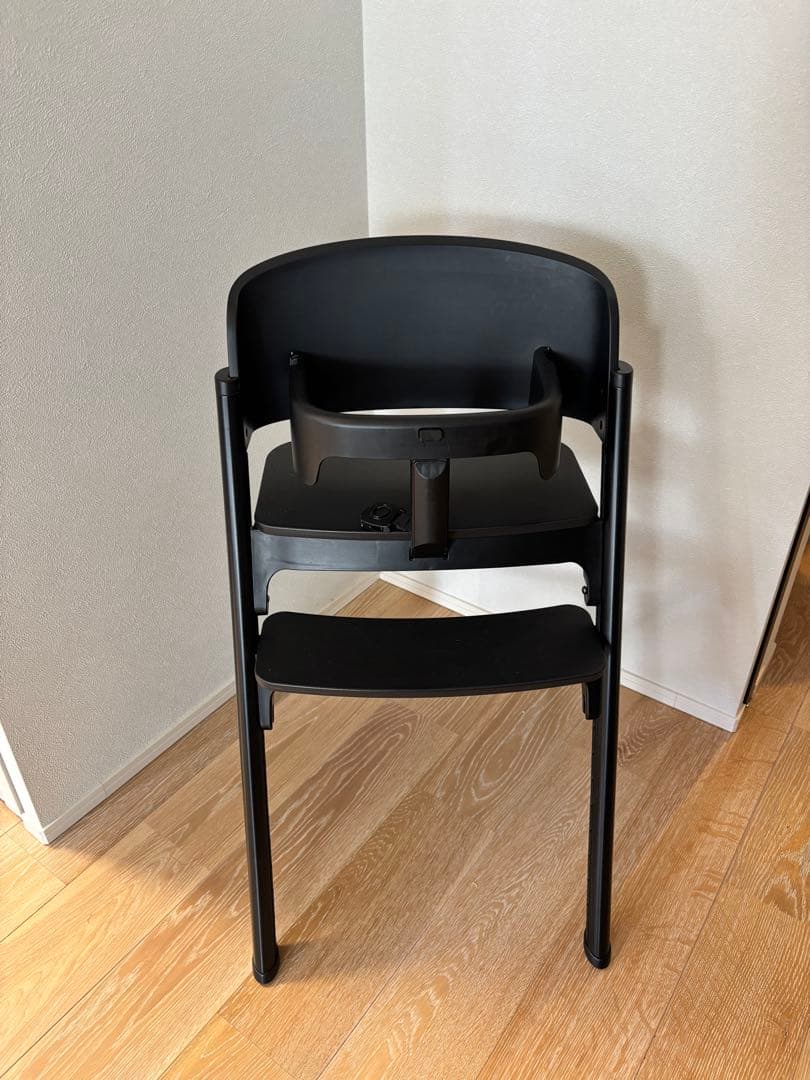 専用 ブラック ベビーチェア 安全ベルト付き