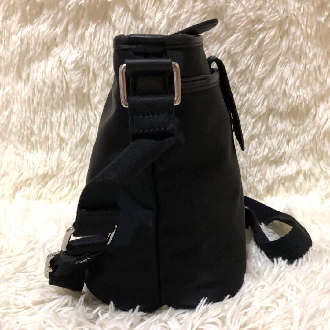 未使用☆ハンティングワールド ショルダーバッグ　 ブラック