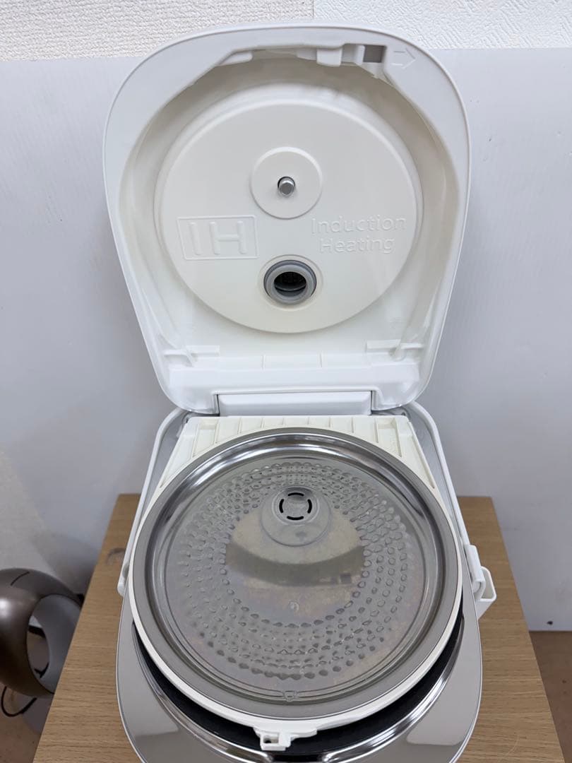 Panasonic IHジャー炊飯器SR-HX107 1.0L 2018年製