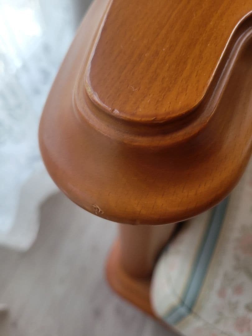 フジ家具　アンティーク調　ストライプ柄アーム付き1人掛けソファ