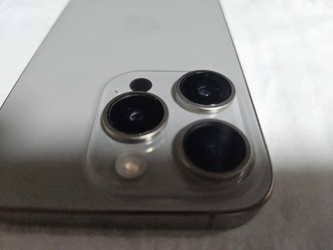 iPhone15pro ナチュラルチタニウム