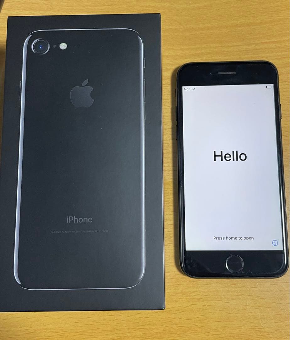 iPhone 7 Jet Black 128 GB 箱付き