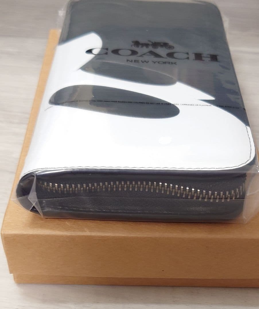 新品 COACH コーチ ラウンドファスナー財布 ミッキーマウス 横顔タイプ