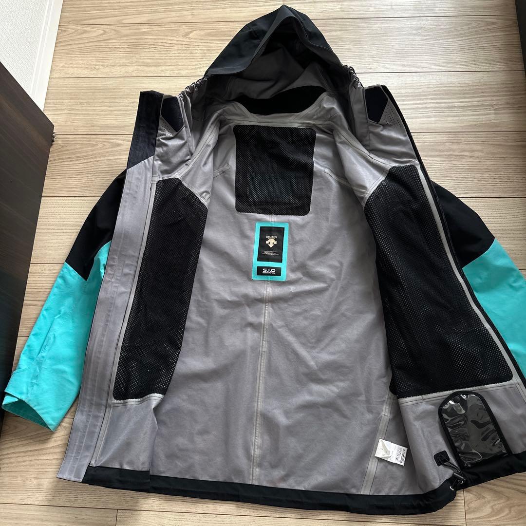 専用　DESCENTE スキーウェア　上下セット　L サイズ　デサントチーム