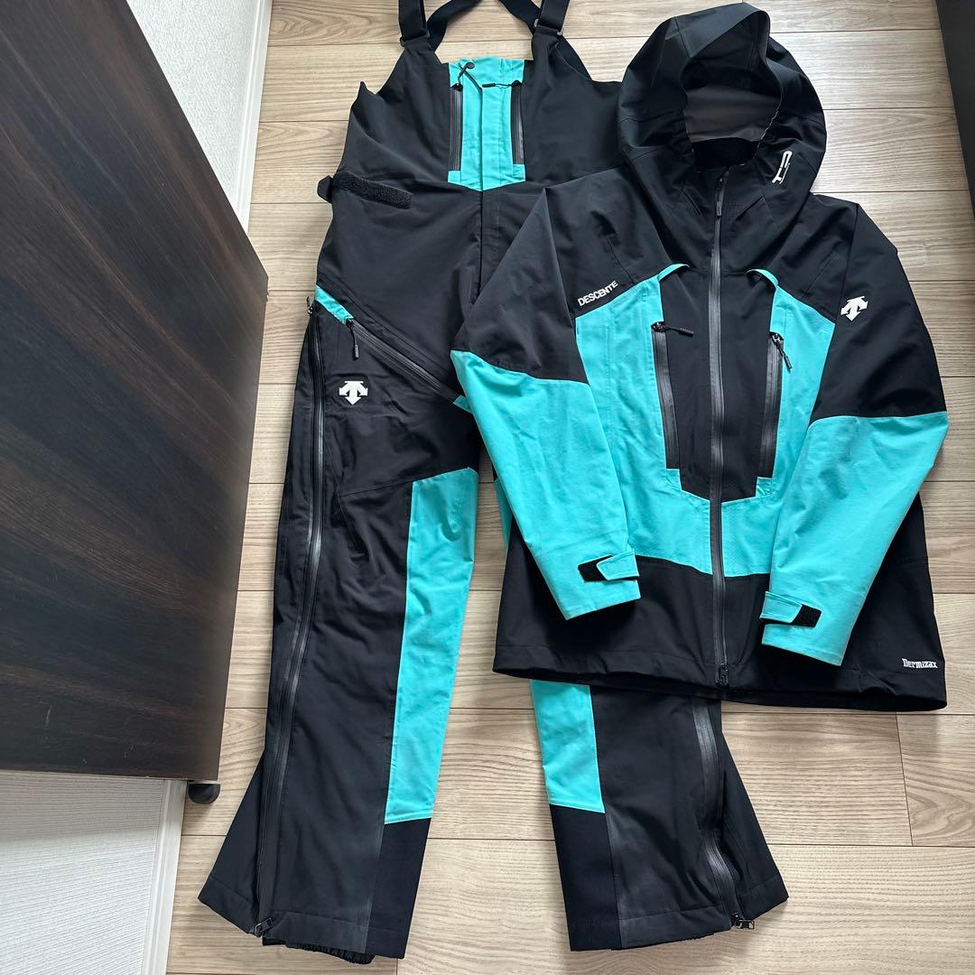 専用　DESCENTE スキーウェア　上下セット　L サイズ　デサントチーム