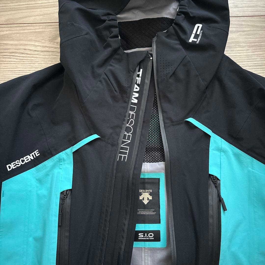 専用　DESCENTE スキーウェア　上下セット　L サイズ　デサントチーム