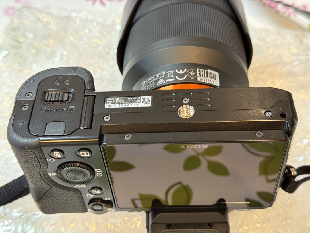 【美品】SONY α7 ILCE-7 ミラーレスカメラ 一眼 レンズキット