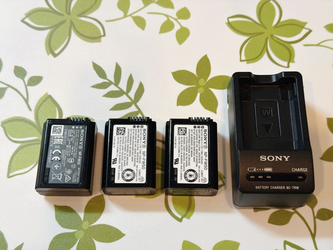 【美品】SONY α7 ILCE-7 ミラーレスカメラ 一眼 レンズキット