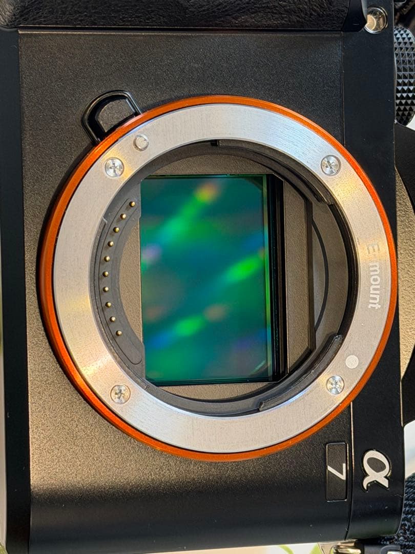 【美品】SONY α7 ILCE-7 ミラーレスカメラ 一眼 レンズキット