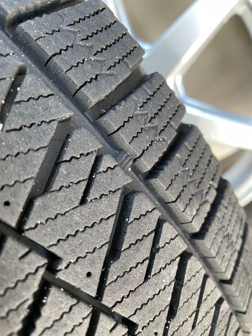 ボルボV60CC用　スタッドレスタイヤとホイールのセットで1本売りです。