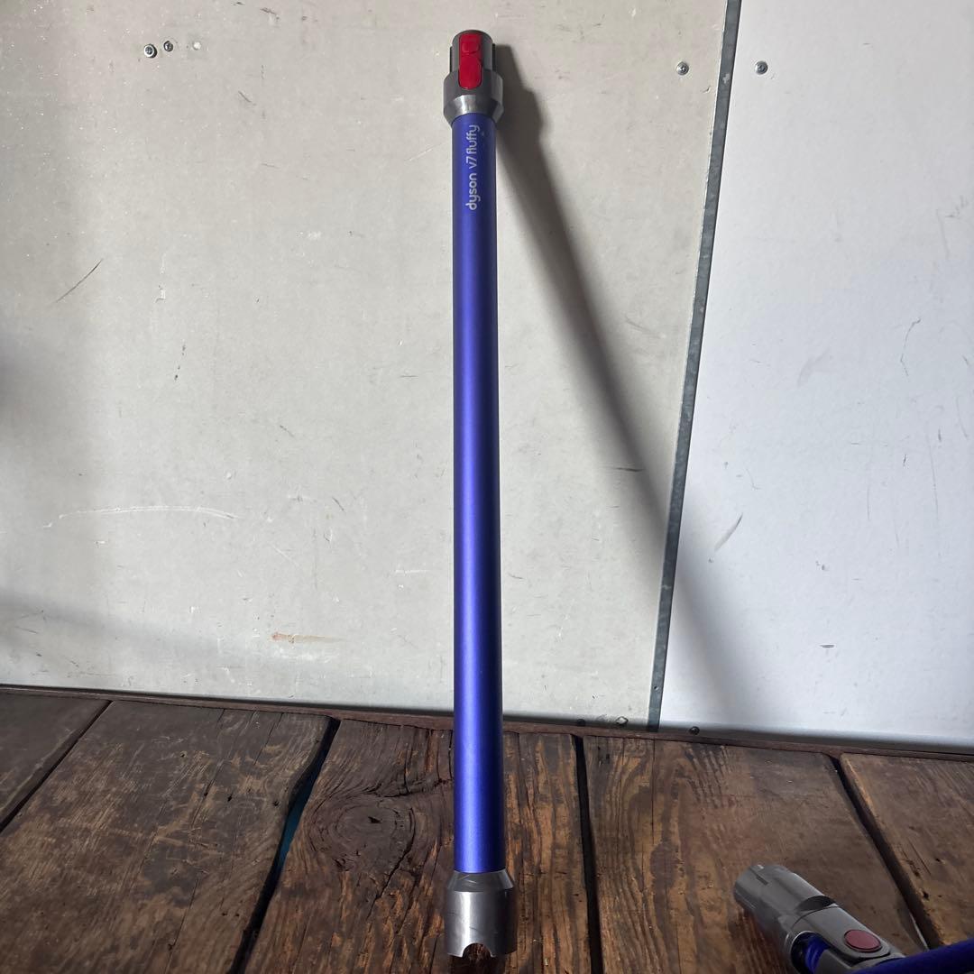 ダイソン dyson V7 fluffy スタンド付