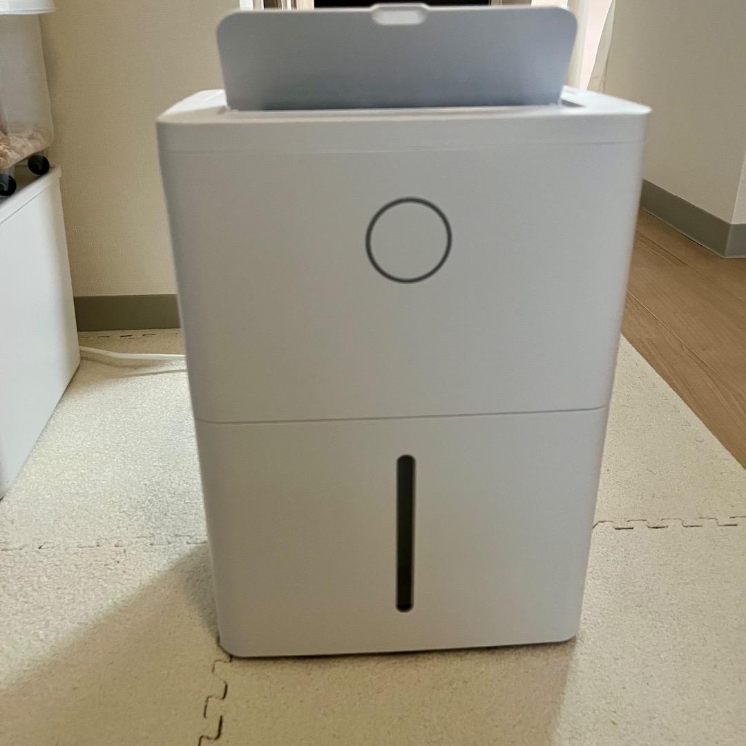 除湿機　山善　コンプレッサー式　3.8L/日