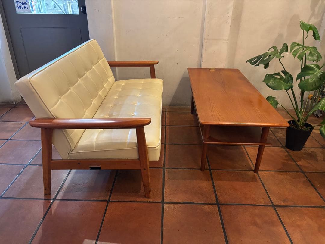 【最終お値下げ！/引取り専用】カリモク60 Kチェア2シーター