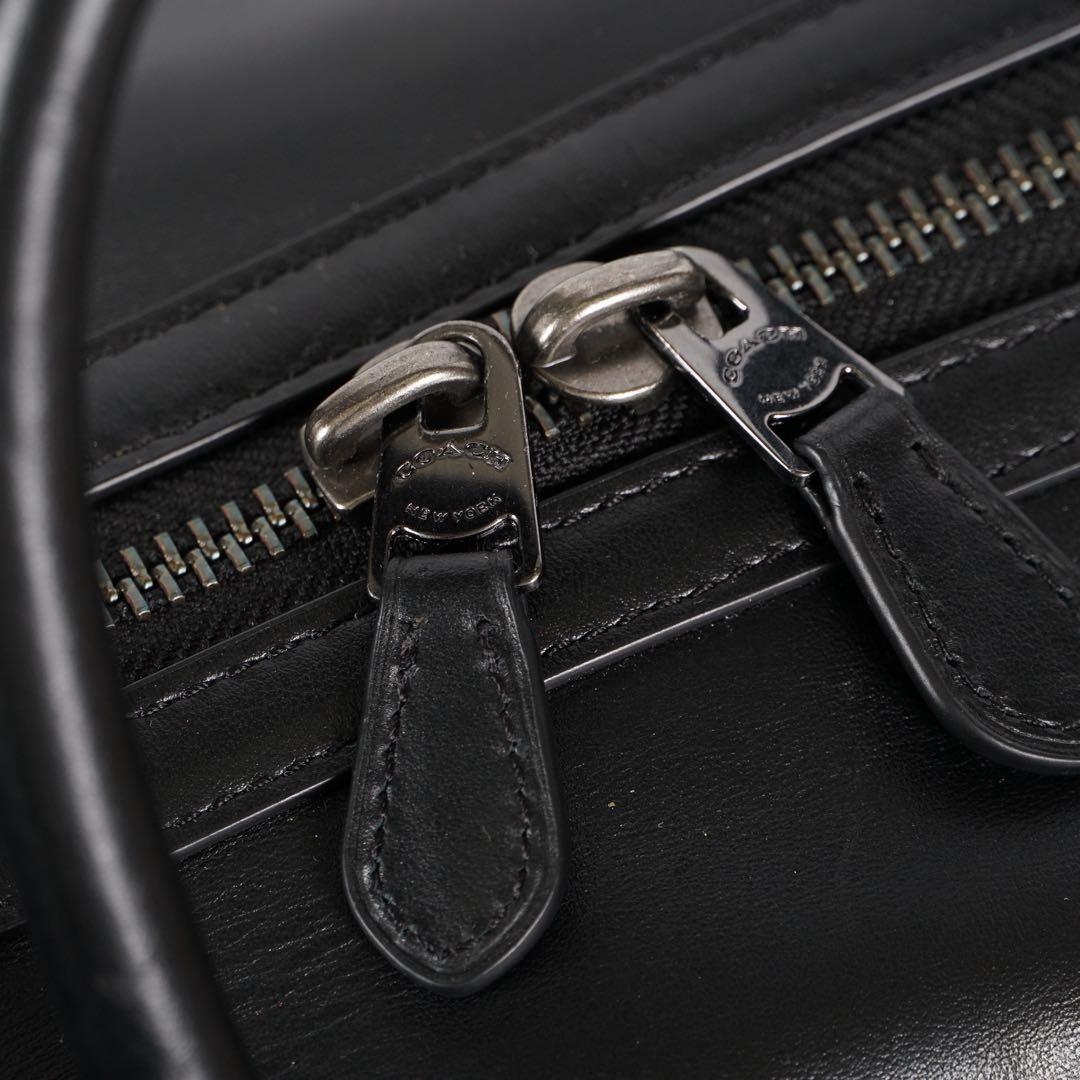 極美品 COACH ボストンバッグ 2way ロゴ型押し チャーム付 レザー 黒