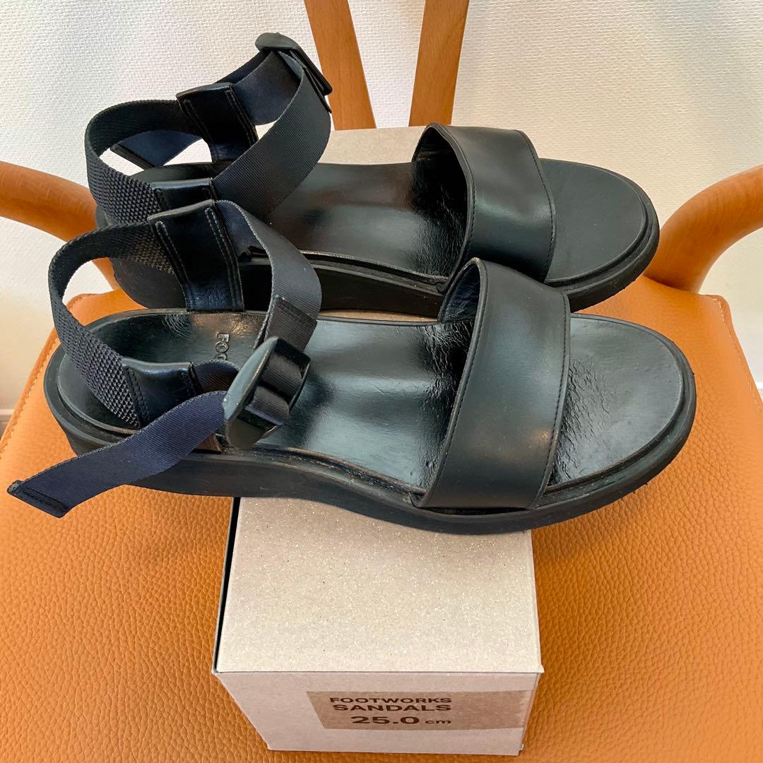 [sia4108] FOOTWORKS サンダル 25cm comoli